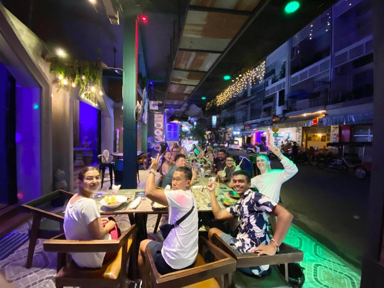 Moonlight Villa Phnom Penh Exterior photo